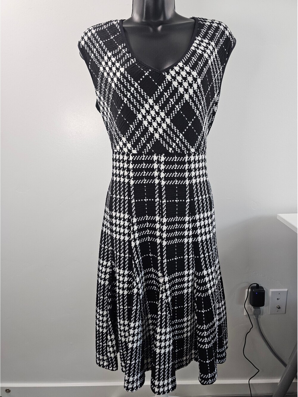 Taylor Black and White Plaid Sleeveless Dress